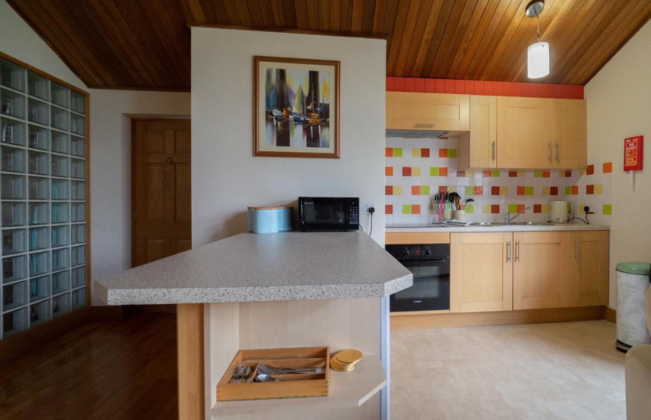 Surlingham Lodge Studio Large Family Cottage NWI Kültér fotó