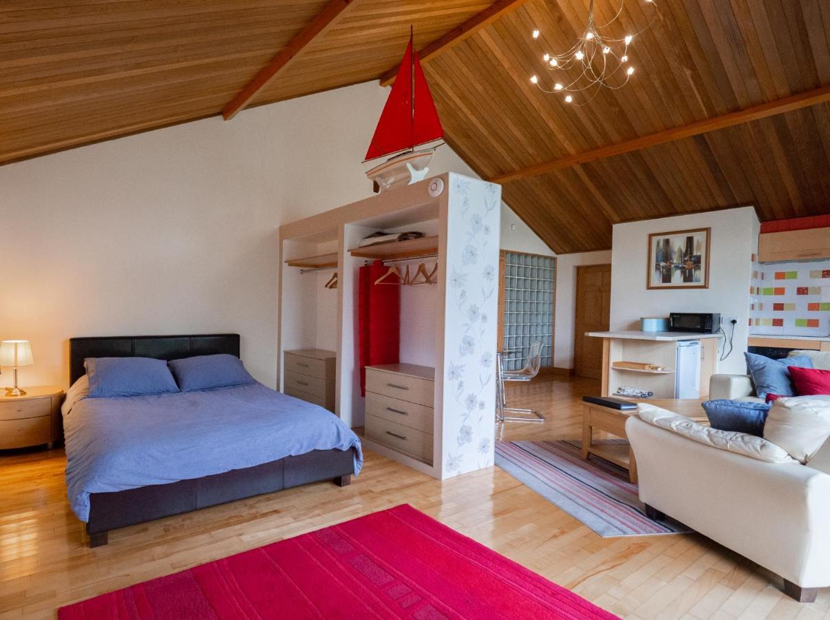 Surlingham Lodge Studio Large Family Cottage NWI Kültér fotó